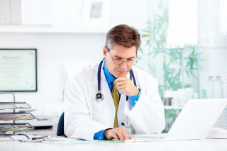 © grinny - stock.adobe.com Foto: Arzt